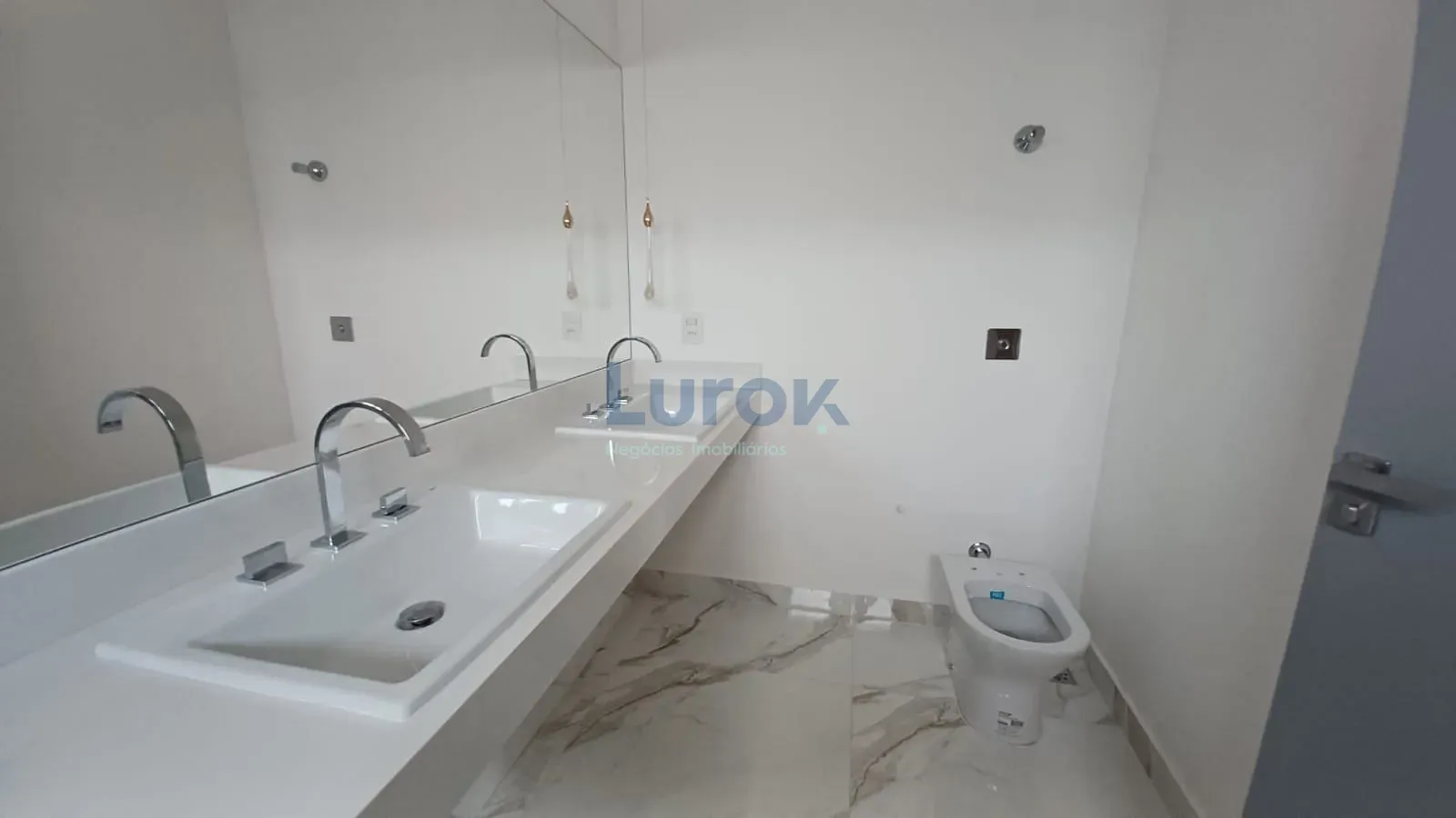 Casa, 3 quartos, 241 m² - Foto 23