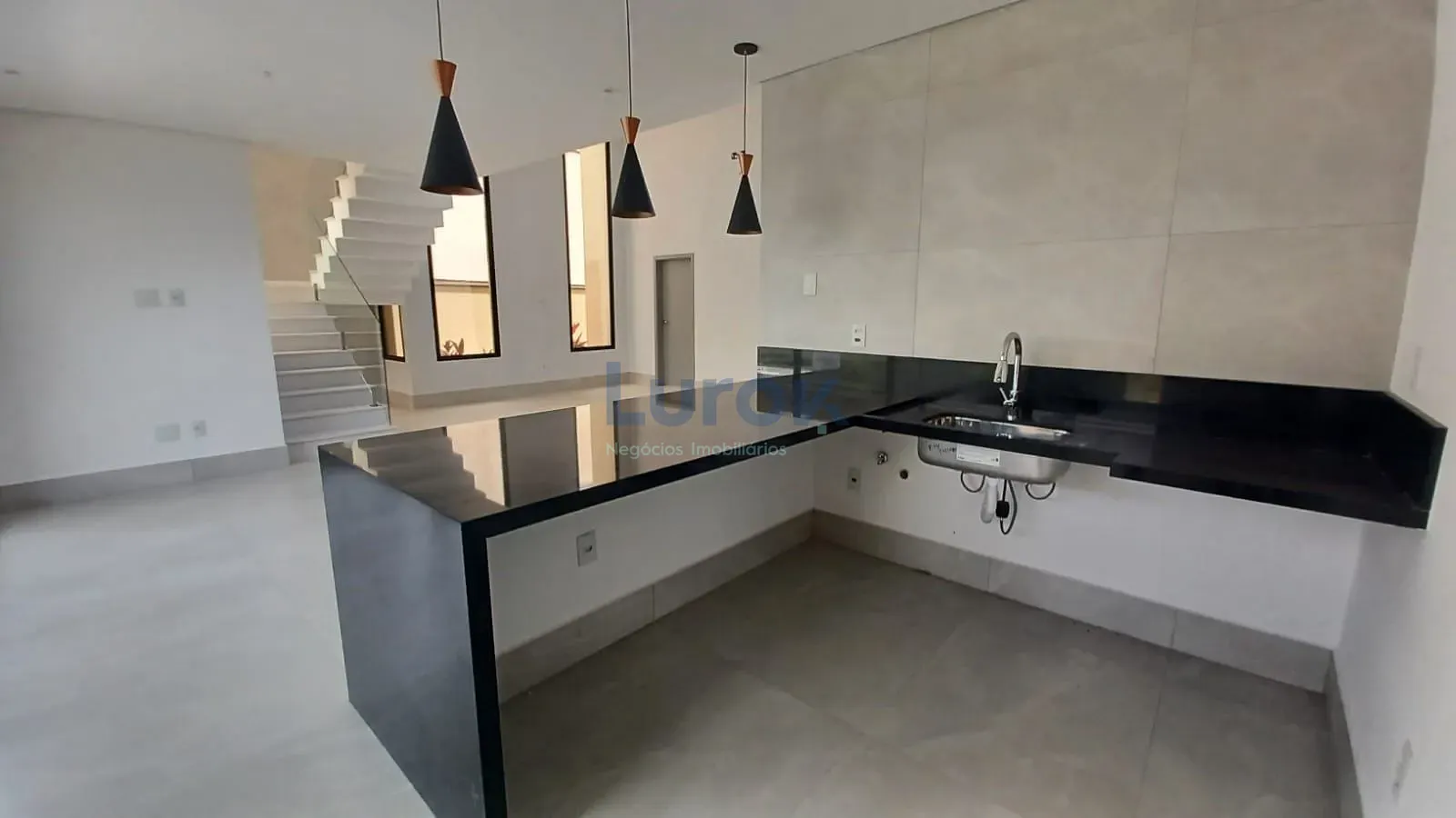 Casa, 3 quartos, 241 m² - Foto 9