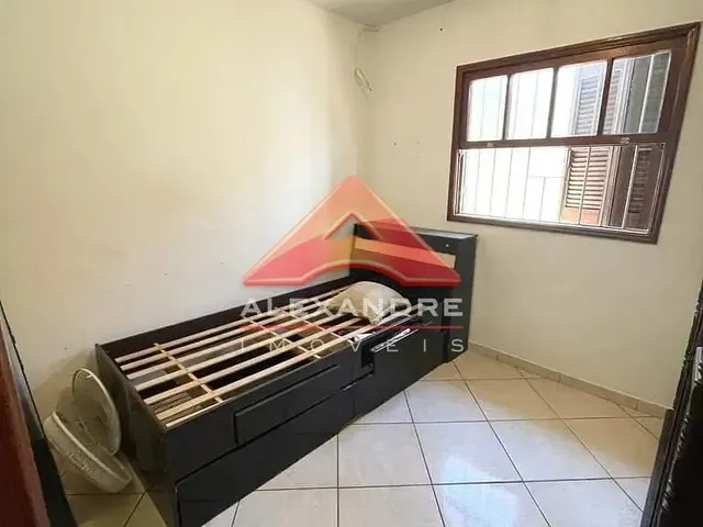 Casa com 222m² 3 quartos e 2 banheiros, à venda, no bairro Monte Castelo em São José Dos Campos
