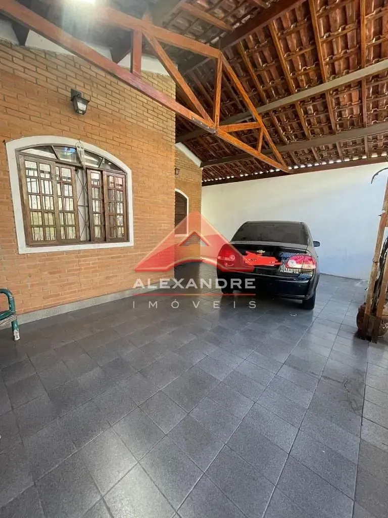 Casa, 3 quartos, 209 m² - Foto 1