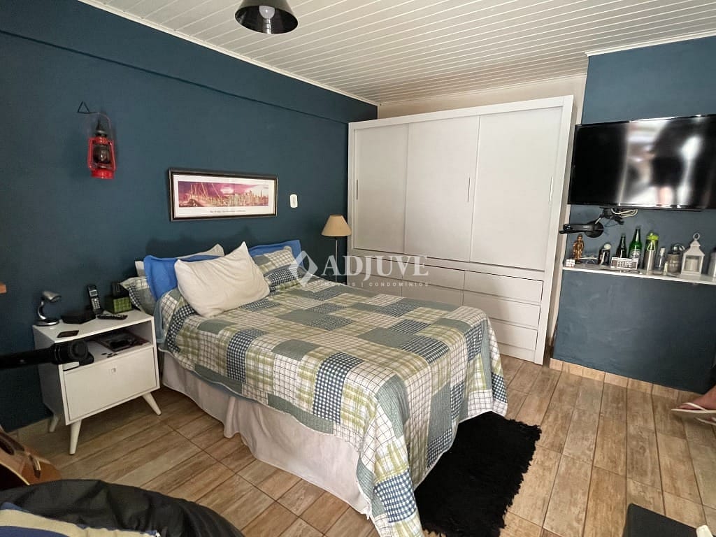 Casa à venda com 3 quartos, 250m² - Foto 11