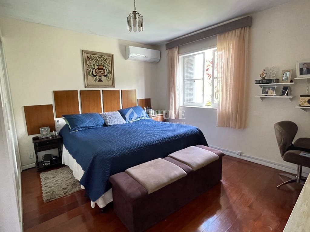 Casa à venda com 3 quartos, 250m² - Foto 10