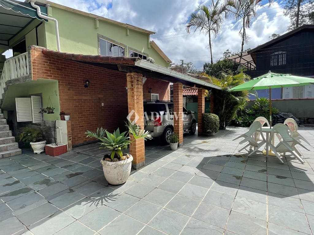 Casa à venda com 3 quartos, 250m² - Foto 14