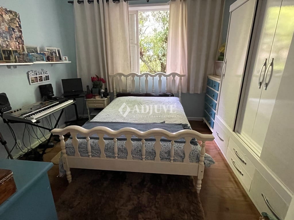 Casa à venda com 3 quartos, 250m² - Foto 9