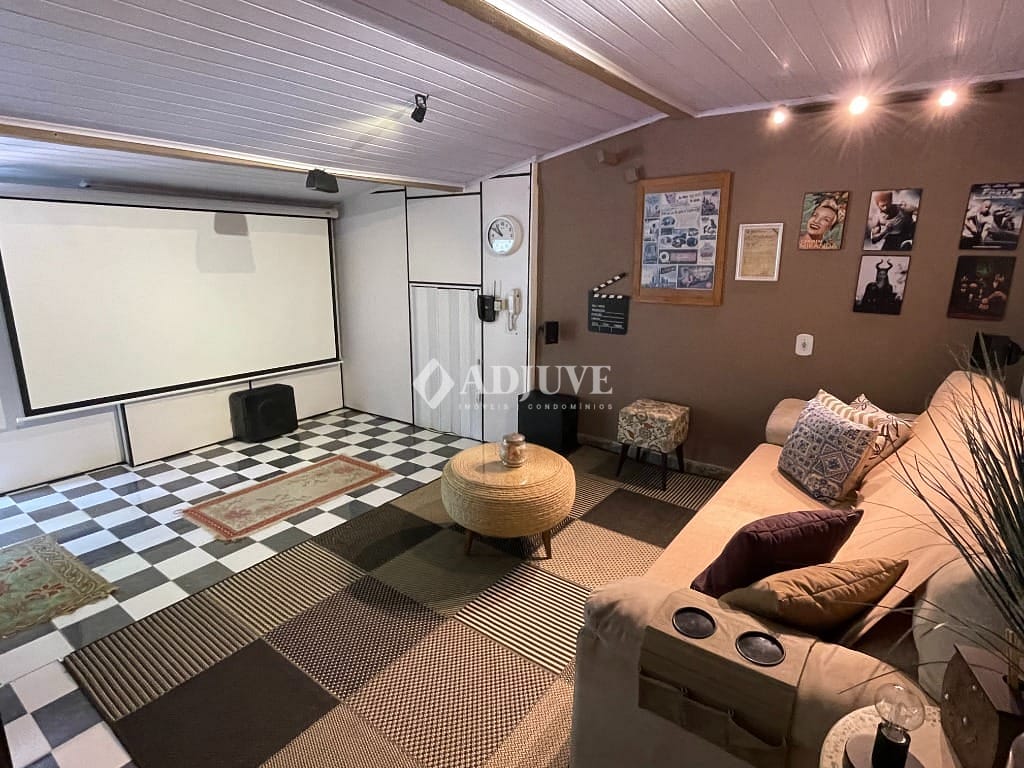Casa à venda com 3 quartos, 250m² - Foto 16
