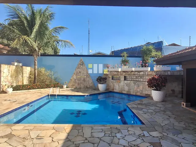 Casa com 648m² 4 quartos e 6 banheiros, à venda, no bairro Jardim das Palmeiras em Sumaré