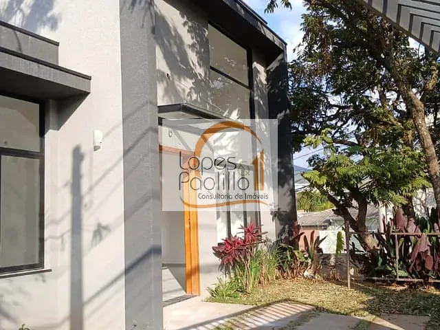 Casa com 255m² 3 quartos e 3 banheiros, à venda, no bairro Jardim Jaraguá em Atibaia