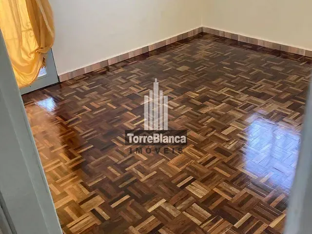 Casa com 90m² 2 quartos e 1 banheiro, para alugar, no bairro Uvaranas em Ponta Grossa