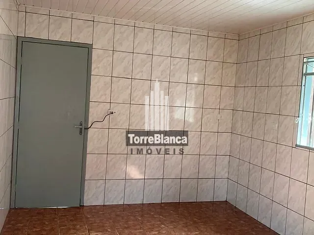 Casa com 90m² 2 quartos e 1 banheiro, para alugar, no bairro Uvaranas em Ponta Grossa
