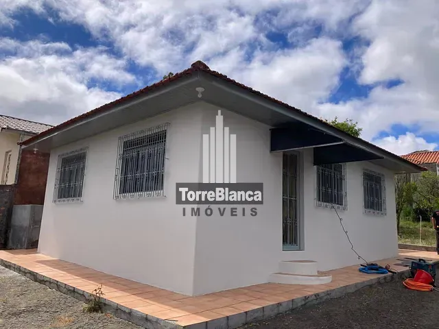 Casa com 90m² 2 quartos e 1 banheiro, para alugar, no bairro Uvaranas em Ponta Grossa