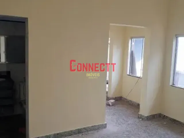 Casa com 150m² 2 quartos e 3 banheiros, à venda, no bairro Parque dos Flamboyans em Ribeirão Preto