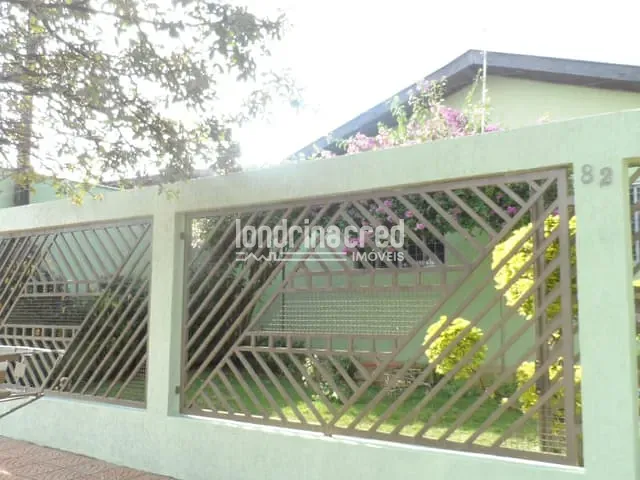 Casa à venda, no bairro Conjunto Habitacional Maria Cecília Serrano de Oliveira em Londrina