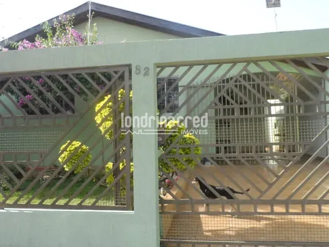 Casa à venda, no bairro Conjunto Habitacional Maria Cecília Serrano de Oliveira em Londrina