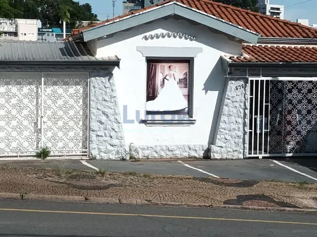Casa com 331m², à venda, no bairro Vila Olivo em Valinhos