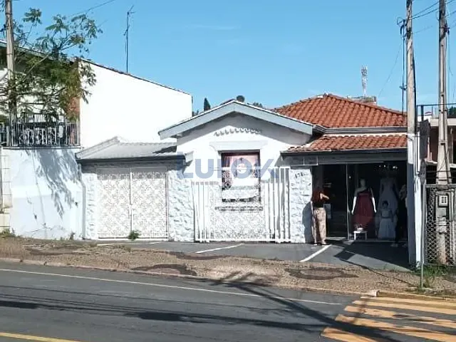 Casa com 331m², à venda, no bairro Vila Olivo em Valinhos