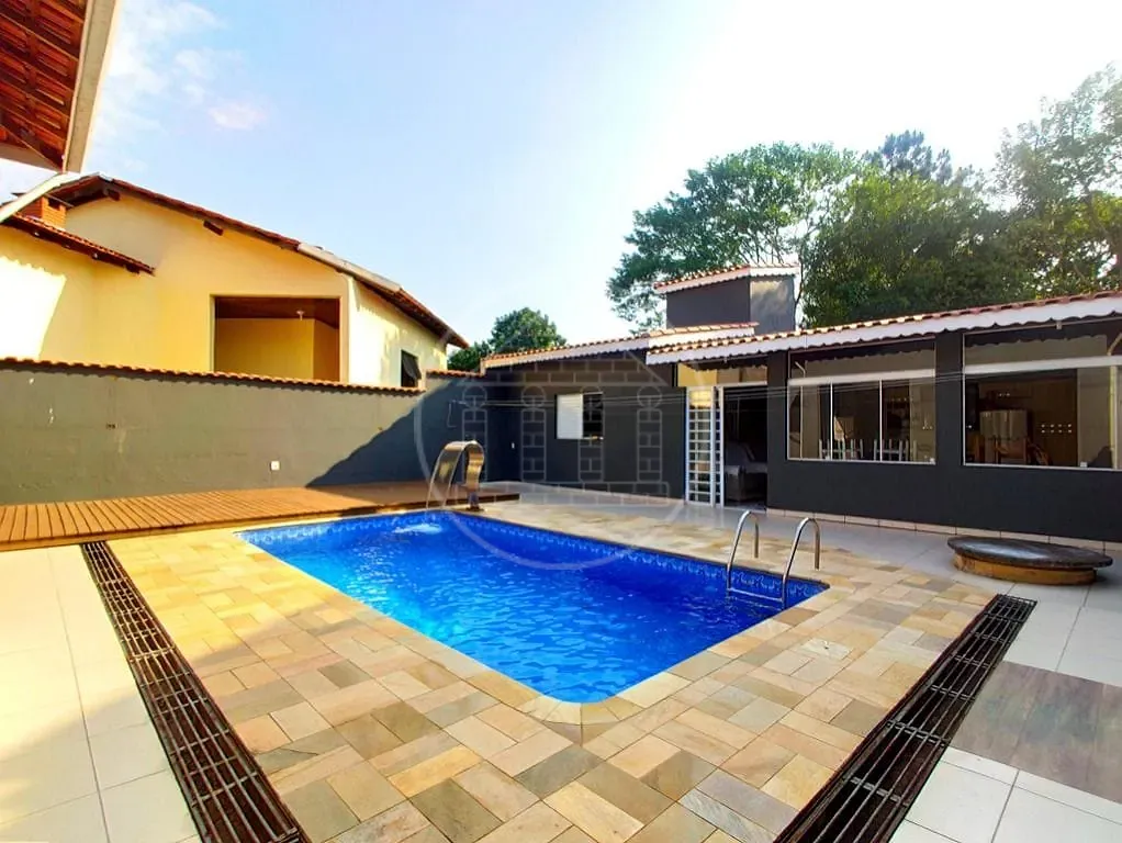 Casa, 3 quartos, 274 m² - Foto 1