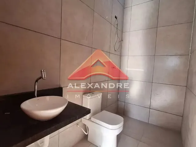 Casa com 187m² 3 quartos e 4 banheiros, à venda, no bairro Jardim Santa Júlia em São José Dos Campos