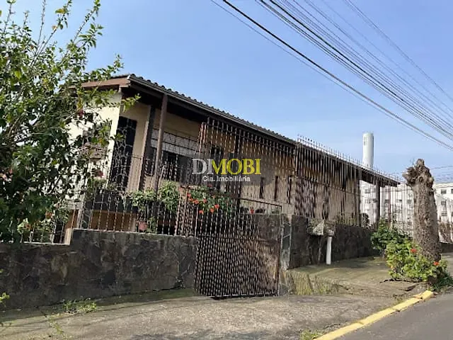 Casa com 320m² 5 quartos e 3 banheiros, à venda, no bairro São Jerônimo em Gravataí