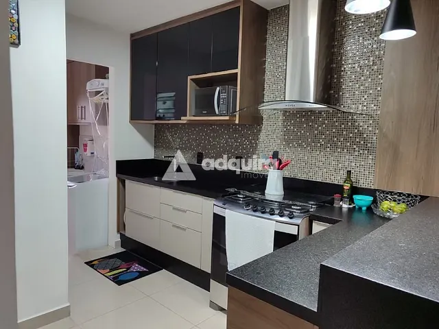Casa com 104m² 2 quartos e 1 banheiro, à venda, no bairro Nova Rússia em Ponta Grossa