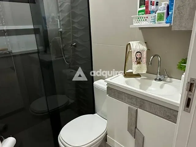 Casa com 275m² 2 quartos e 4 banheiros, à venda, no bairro Chapada em Ponta Grossa
