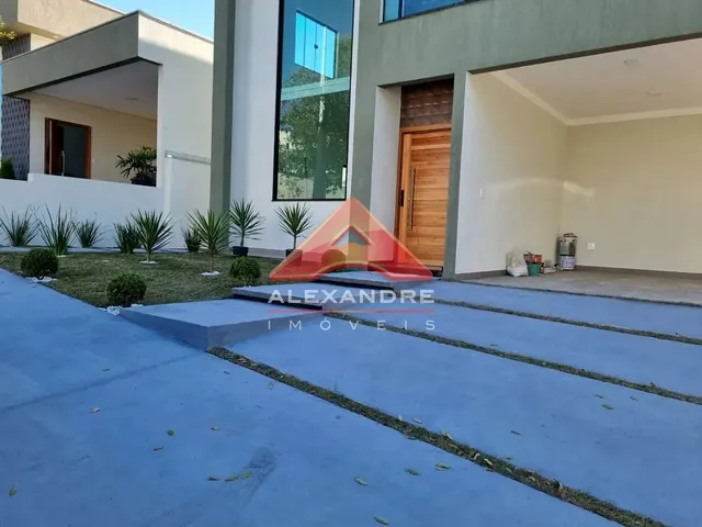 Casa com 300m² 5 quartos e 5 banheiros, à venda, no bairro Residencial Terras Do Vale em Caçapava