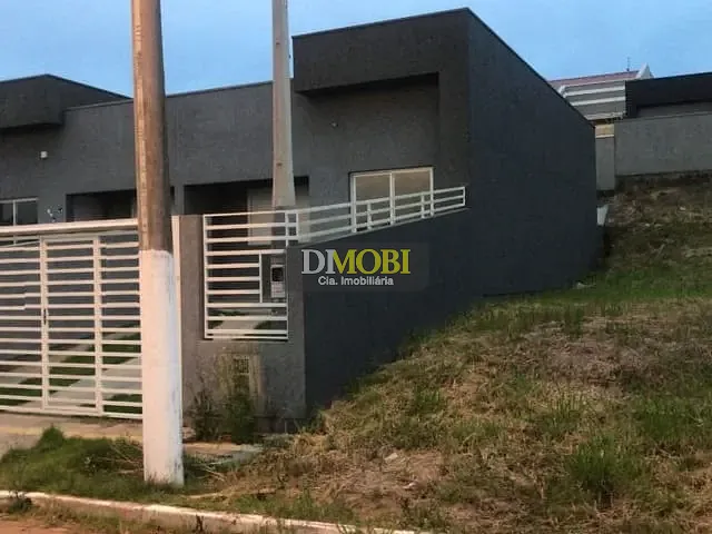 Casa com 132m² 2 quartos e 1 banheiro, à venda, no bairro Dom Feliciano em Gravataí