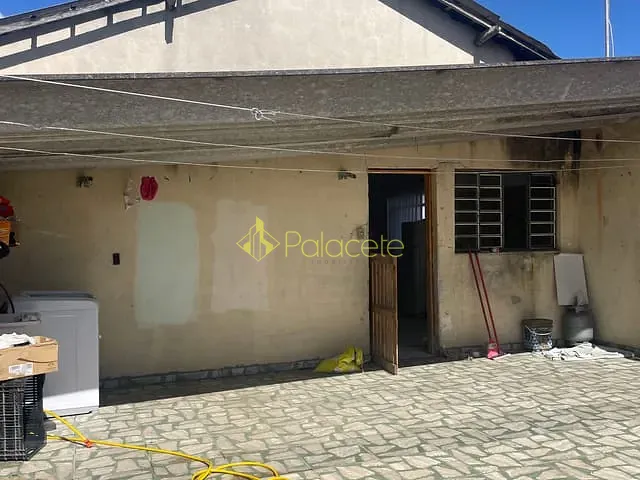 Casa com 250m² 3 quartos e 1 banheiro, à venda, no bairro Conjunto Residencial Araretama em Pindamonhangaba