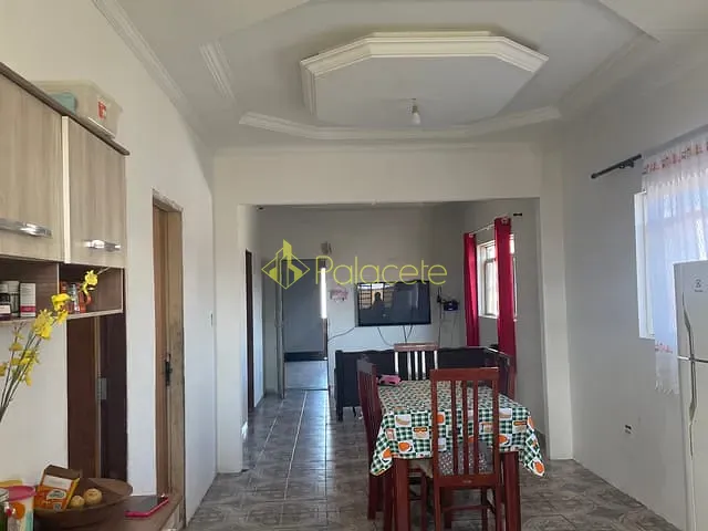Casa com 250m² 3 quartos e 1 banheiro, à venda, no bairro Conjunto Residencial Araretama em Pindamonhangaba