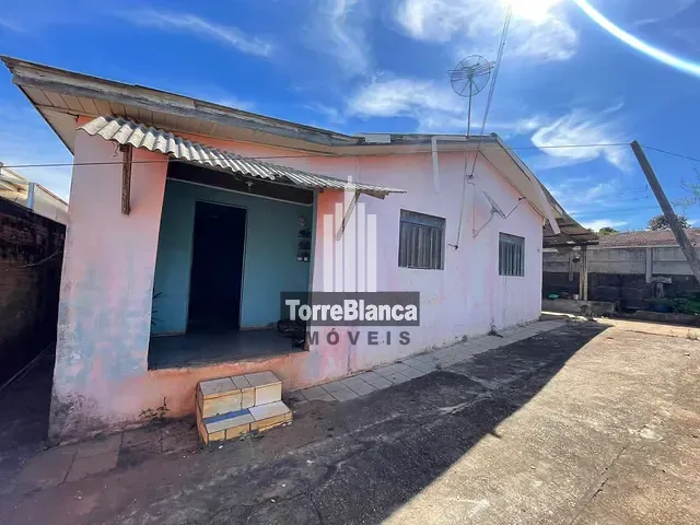 Casa com 100m² 4 quartos e 2 banheiros, para alugar, no bairro Piriquitos em Ponta Grossa