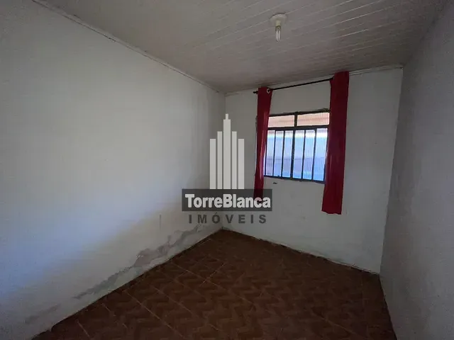 Casa com 100m² 4 quartos e 2 banheiros, para alugar, no bairro Piriquitos em Ponta Grossa