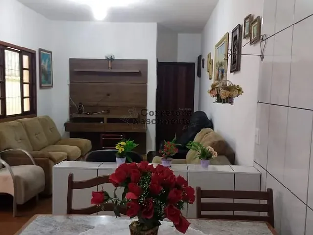 Casa com 125m² 2 quartos e 1 banheiro, à venda, no bairro Jardim Capricornio em Caraguatatuba