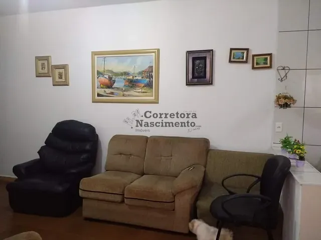 Casa com 125m² 2 quartos e 1 banheiro, à venda, no bairro Jardim Capricornio em Caraguatatuba