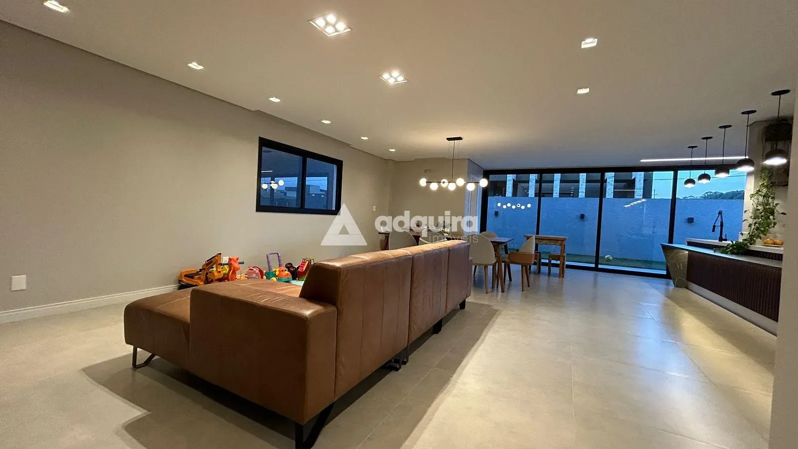 Casa, 3 quartos, 250 m² - Foto 3
