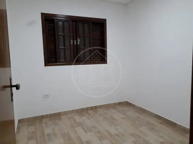 Casa com 150m² 3 quartos e 2 banheiros, para alugar, no bairro Jardim Aladim em São Paulo