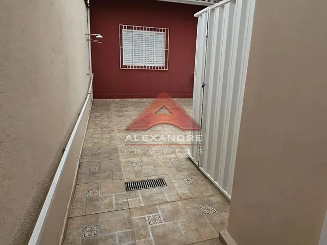 Casa com 250m² 1 quarto e 1 banheiro, para alugar, no bairro Vila Industrial em São José Dos Campos