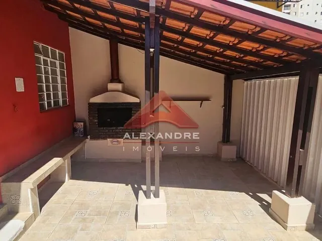 Casa com 250m² 1 quarto e 1 banheiro, para alugar, no bairro Vila Industrial em São José Dos Campos