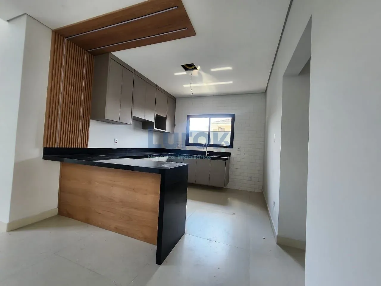 Casa, 4 quartos, 230 m² - Foto 9