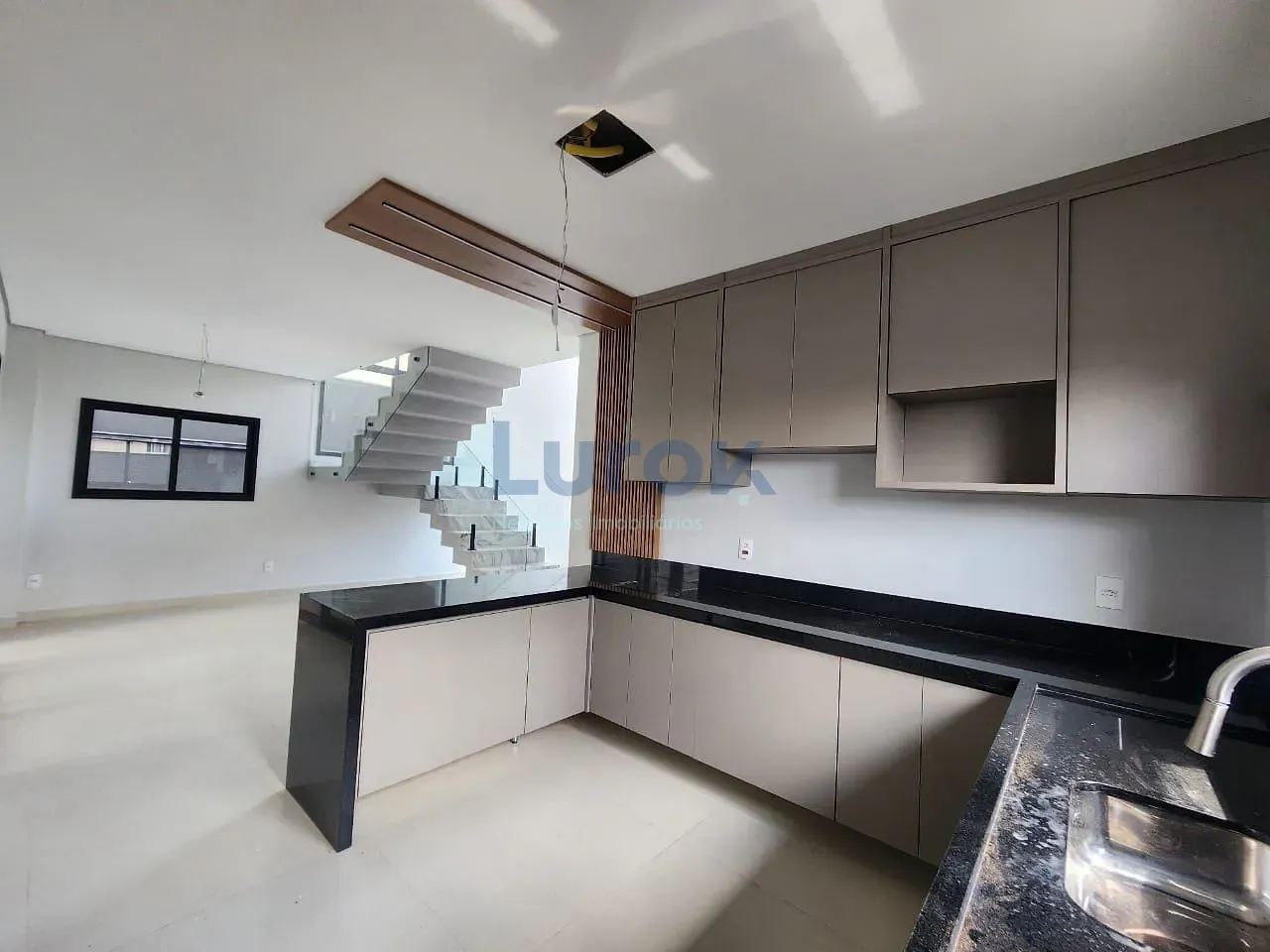 Casa, 4 quartos, 230 m² - Foto 11