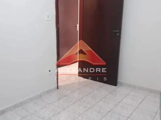Casa com 125m² 3 quartos e 1 banheiro, à venda, no bairro Jardim Maria Cândida em Caçapava