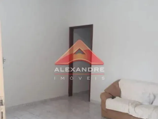 Casa com 125m² 3 quartos e 1 banheiro, à venda, no bairro Jardim Maria Cândida em Caçapava