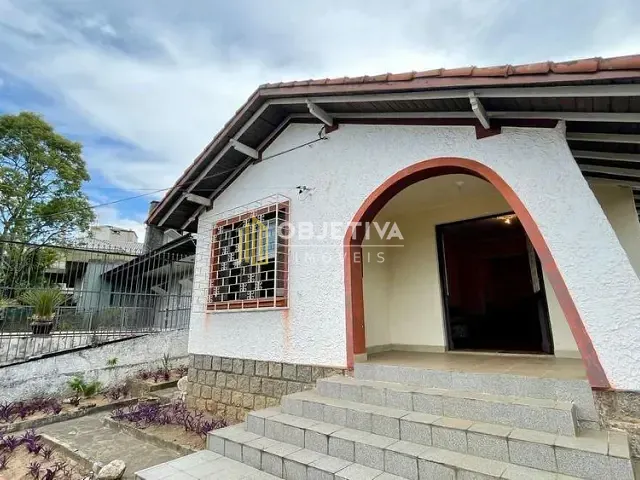 Casa 2 quartos e 3 banheiros, à venda, no bairro Chácara das Pedras em Porto Alegre
