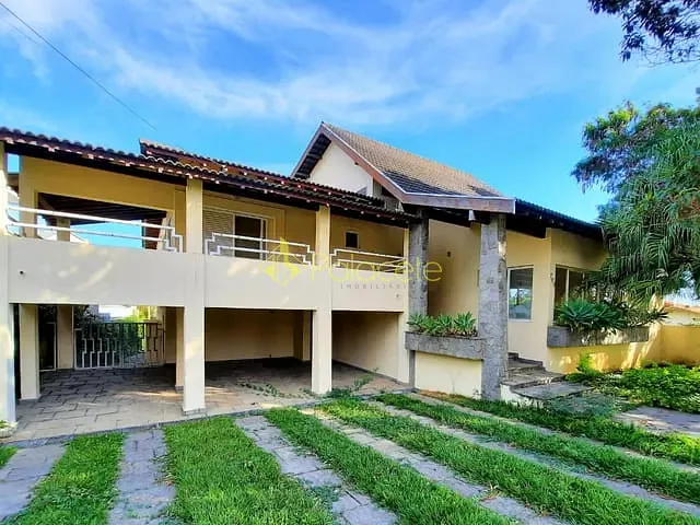 Casa com 1030m² 5 quartos e 6 banheiros, para alugar, no bairro Socorro em Pindamonhangaba