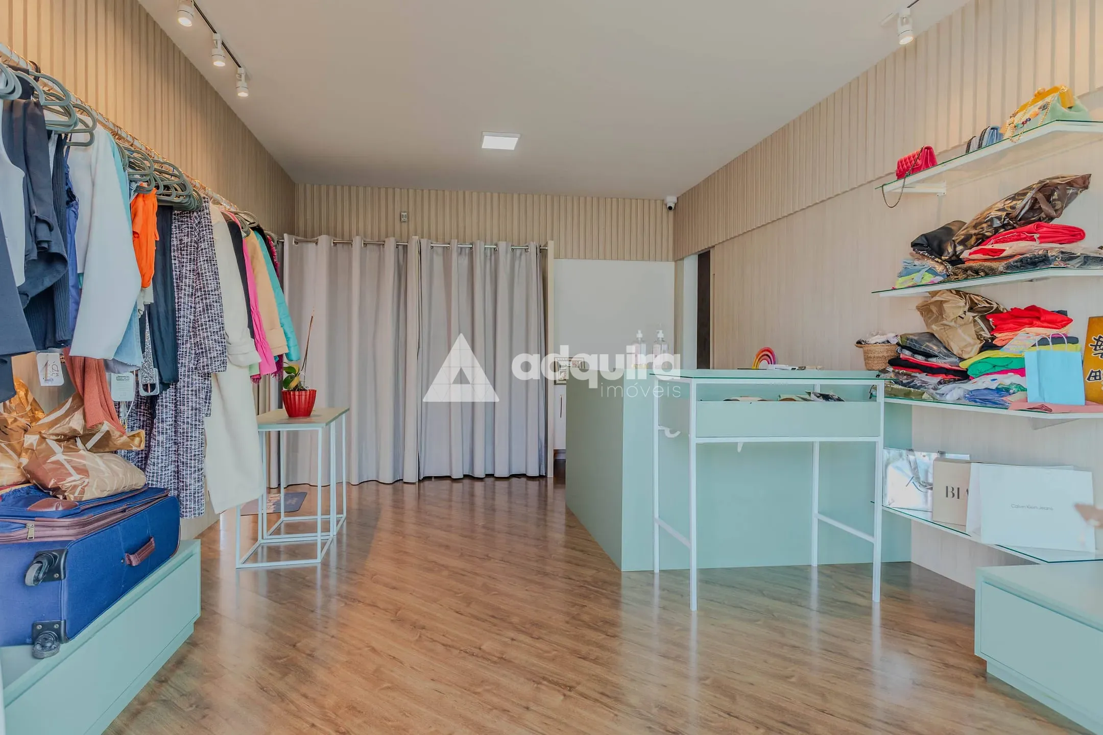 Casa, 4 quartos, 235 m² - Foto 4