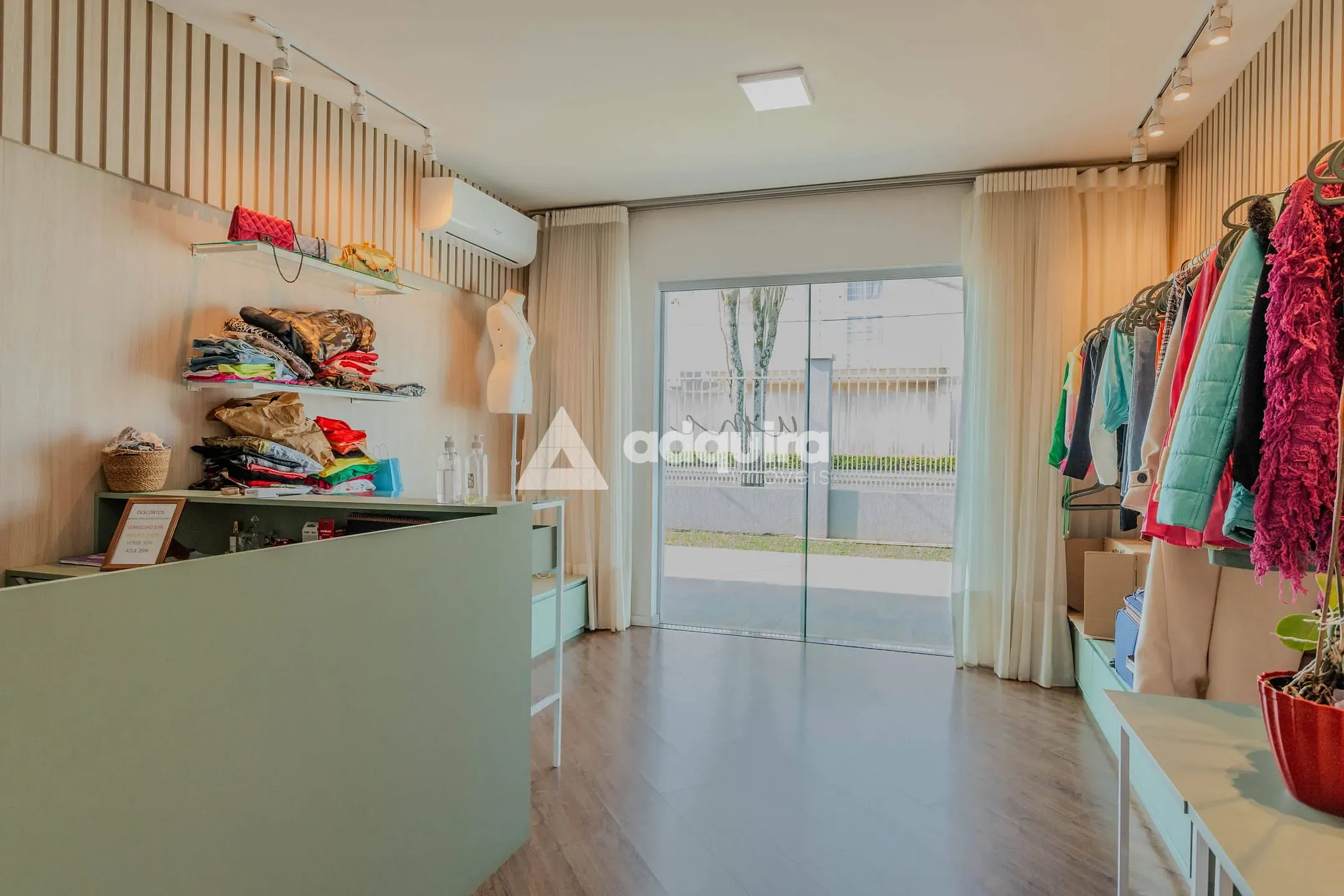 Casa, 4 quartos, 235 m² - Foto 3