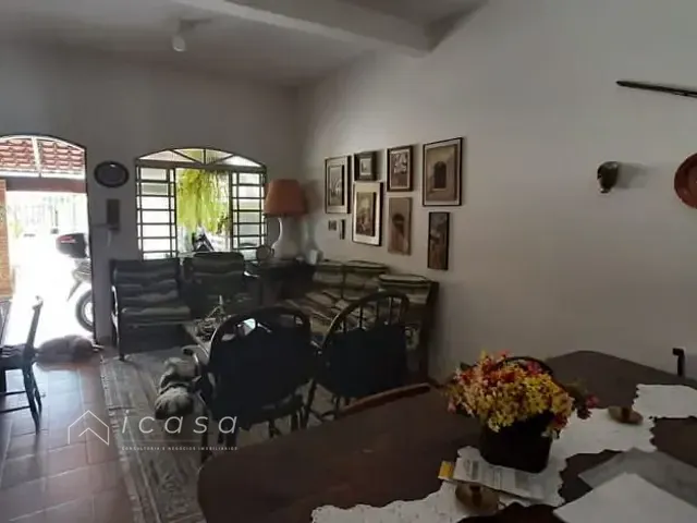 Casa com 300m² 6 quartos e 5 banheiros, à venda, no bairro Jardim Jaqueira em Caraguatatuba