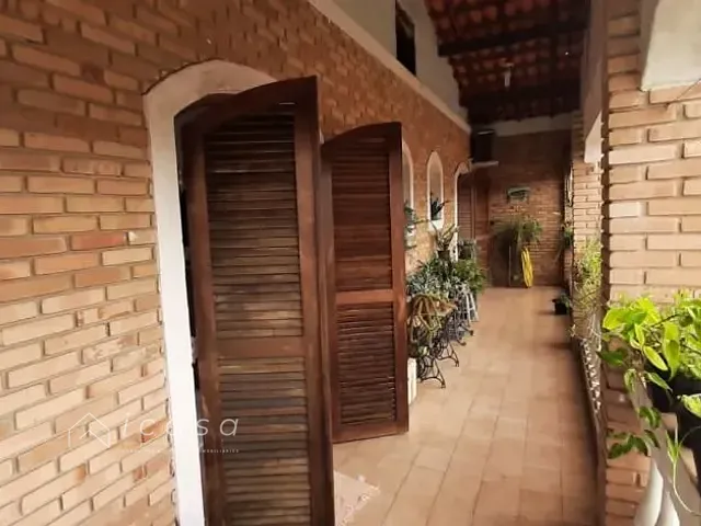 Casa com 300m² 6 quartos e 5 banheiros, à venda, no bairro Jardim Jaqueira em Caraguatatuba