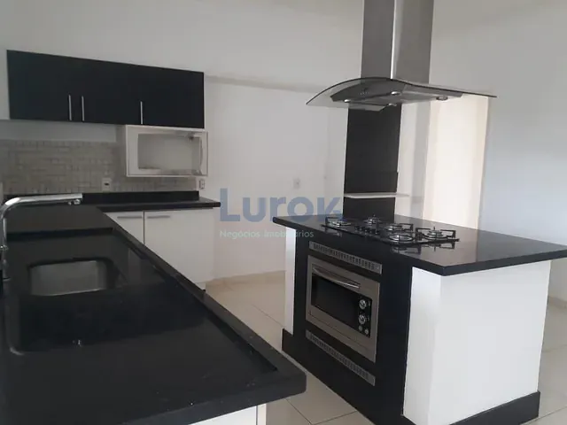 Casa com 300m² 3 quartos e 5 banheiros, à venda, no bairro Ortizes em Valinhos