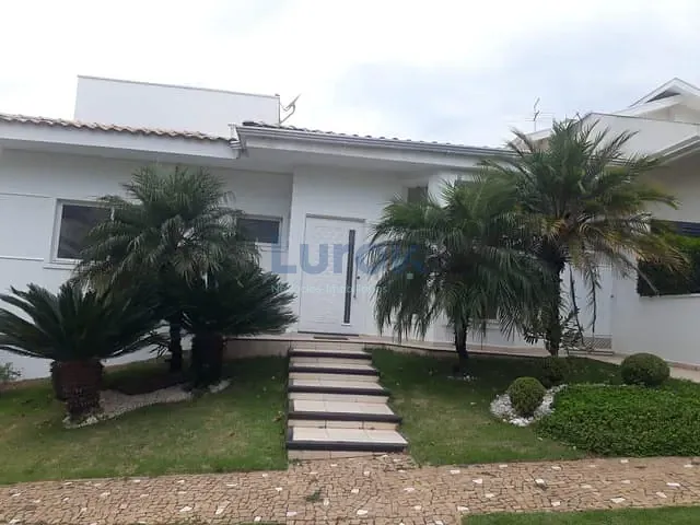 Casa com 300m² 3 quartos e 5 banheiros, à venda, no bairro Ortizes em Valinhos