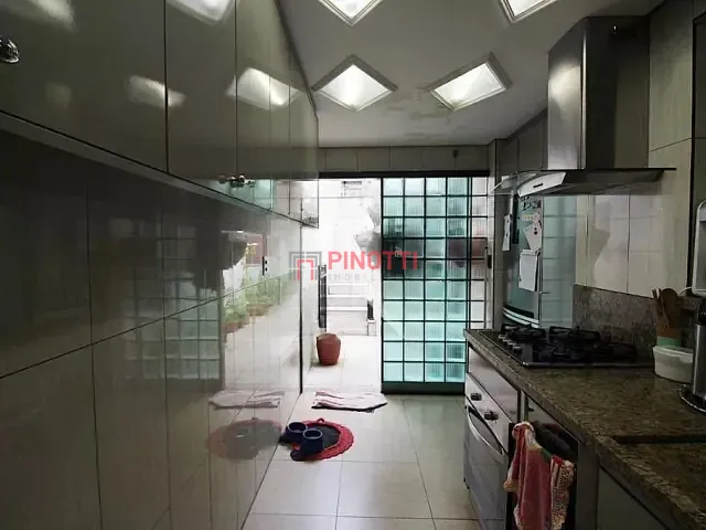 Casa 3 quartos e 2 banheiros, à venda, no bairro Conjunto Planalto em São Bernardo do Campo