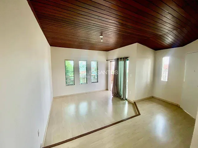 Casa com 615m² 3 quartos e 4 banheiros, à venda, no bairro Jardim Emília em Sorocaba